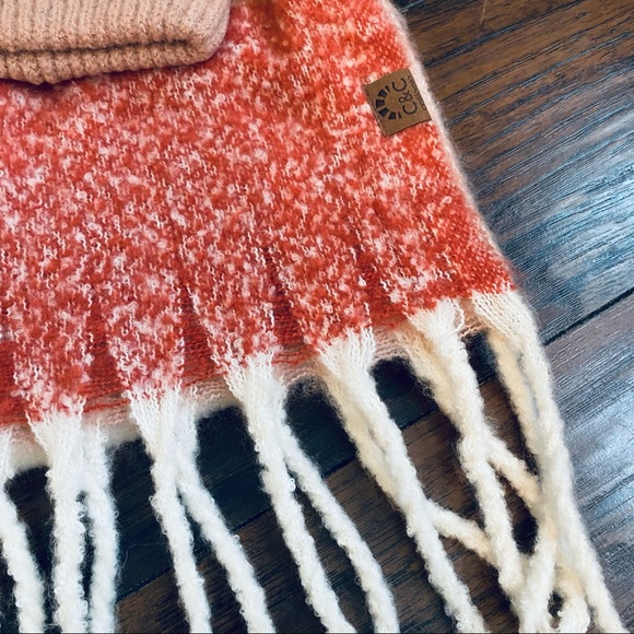 NEW C & C California Hat Beanie & Fringe Scarf Set Pink - Picture 3 of 4